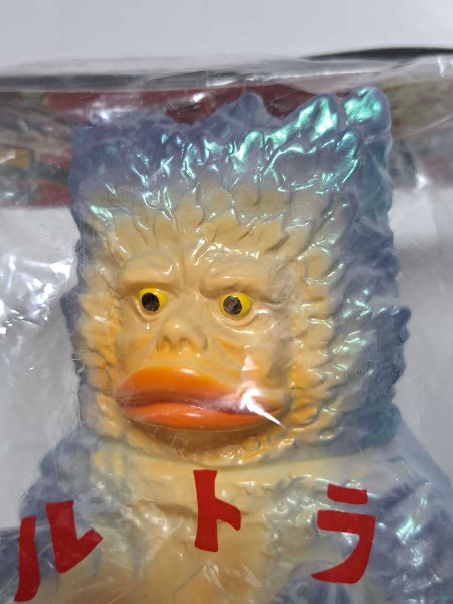 Amazon.co.jp: ガラモン ブルーメタリックパールver. 蓄光成型 GID