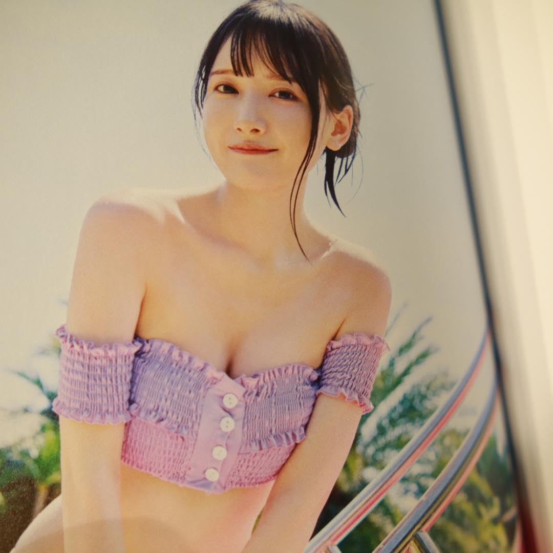 鈴木瞳美 1st 写真集「ひとめぼれ」 写真集オリジナルフォトカード Amazon.co.jp: 鈴木瞳美1st写真集 ひとめぼれ : おもちゃ