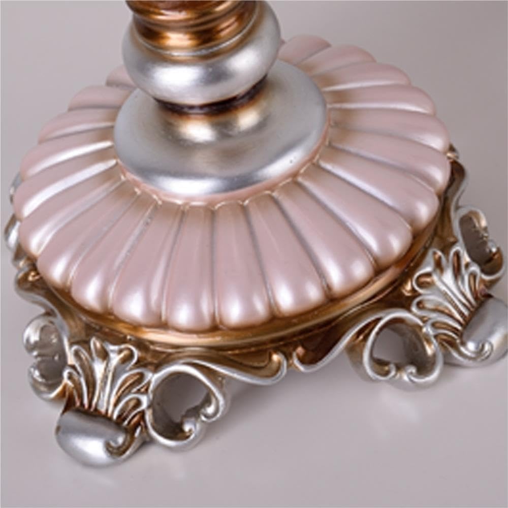 Lampada vintage in pizzo, luce ambientale romantica sul comodino | Pizzo vintage, base in resina, paralume in tessuto, dipinto a mano, luce ambientale