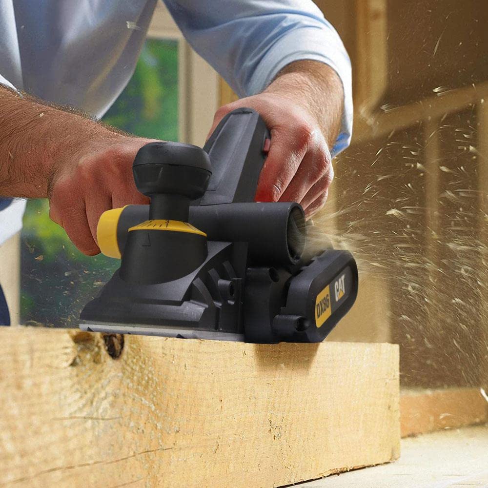 Rallador de madera CAT 900 W, 3 mm