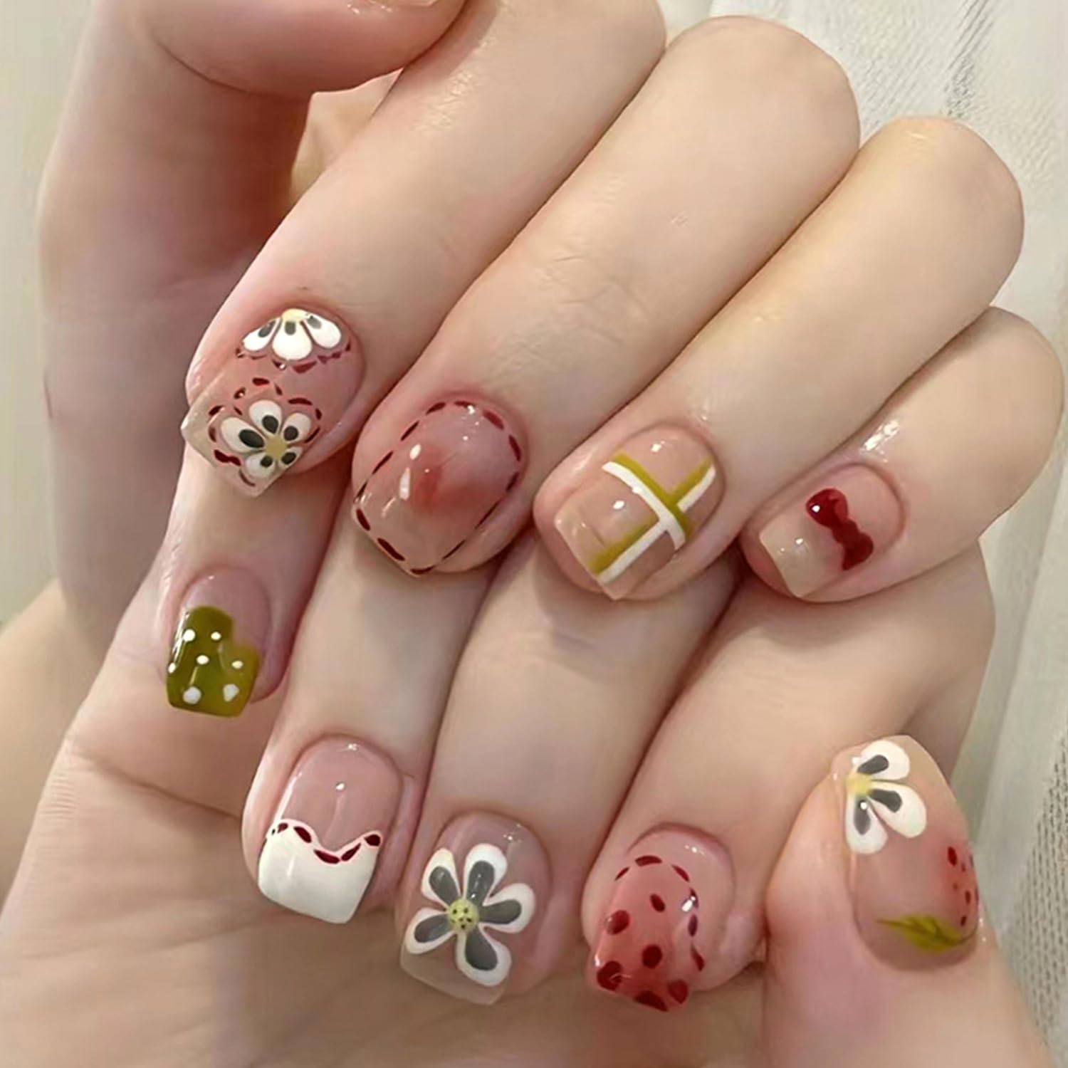 Cute Flower Bow Press on Nails Short Square Fake Nails Irregular Pattern False Nails for Women DIY Charm Manicure Reusable Artificial Acrylic Nails Full Cover Stick on Nails Glue on Nails