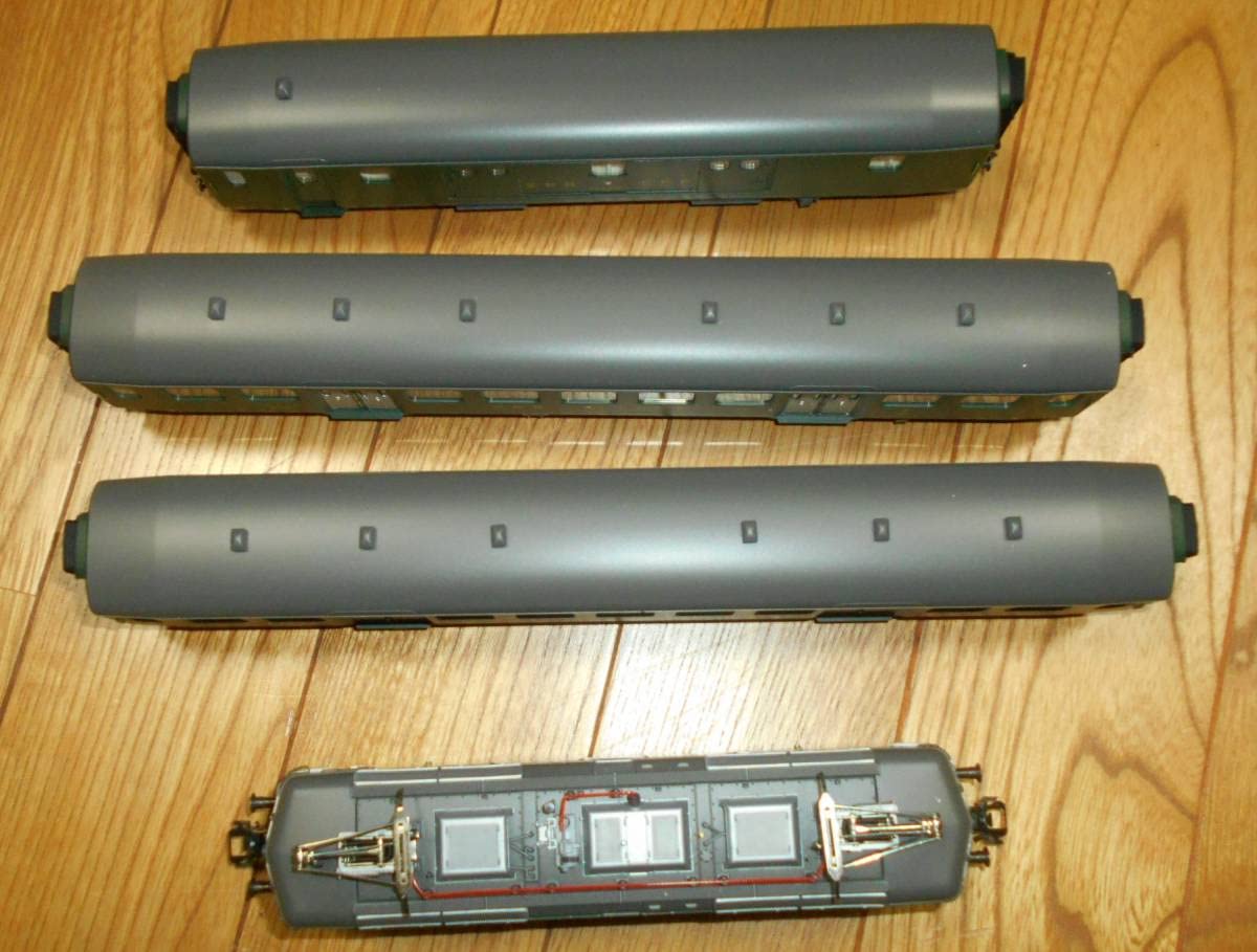 メルクリンHOゲージの日本の貨車3両 Amazon | メルクリン HOゲージ 26534 通勤列車 セット3線式