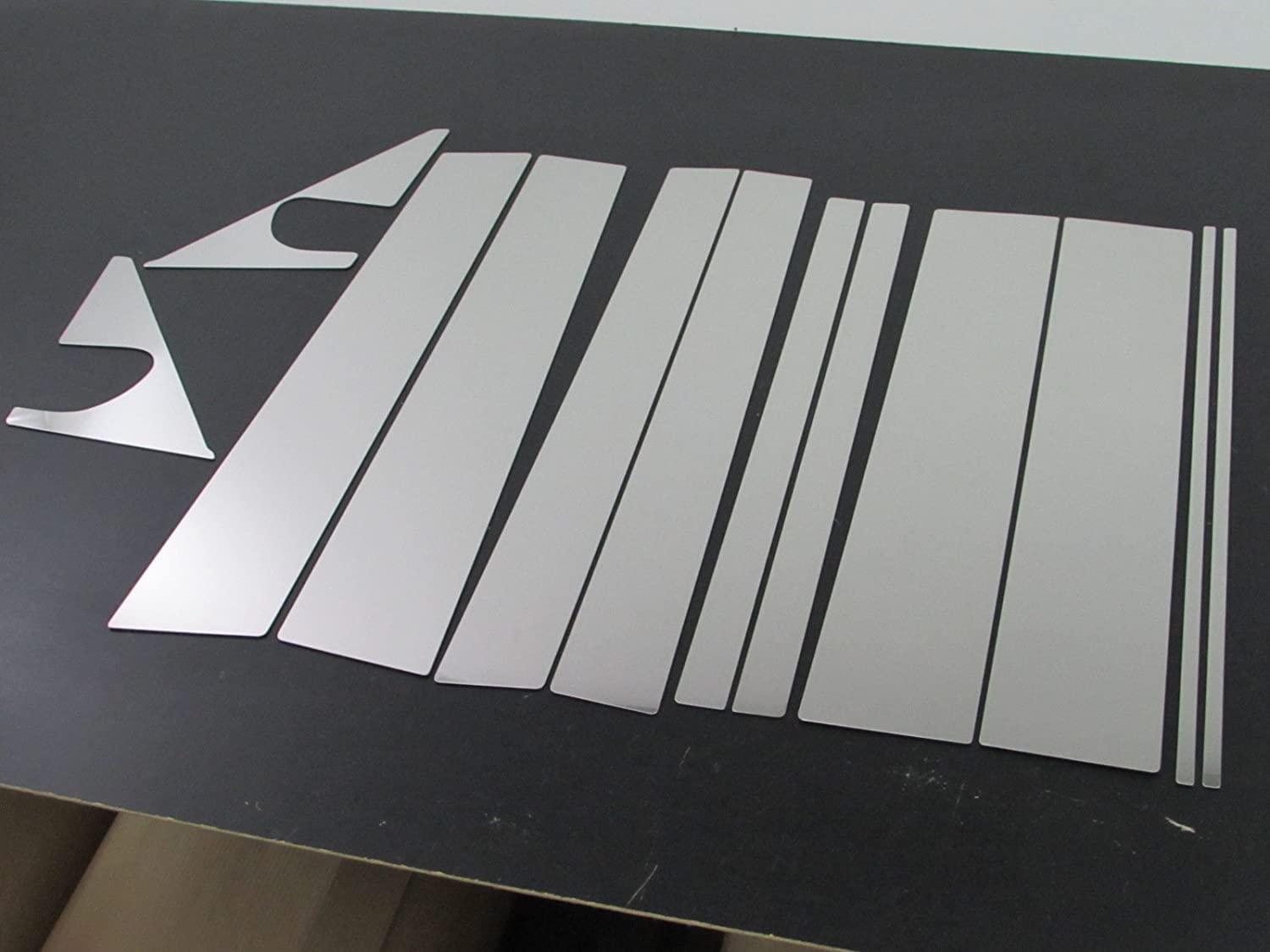 ステンレスピラー ニッサン セレナ C26/C26/FC26/FNC26/NC26 純正バイザー装着車 2010年11月〜2016年09月 鏡面仕上げ 入数：1セット(12枚) AP-PILMR048-SI | BRIGHTZ セレナ C26 超鏡面ステンレスメッキピラーパネル