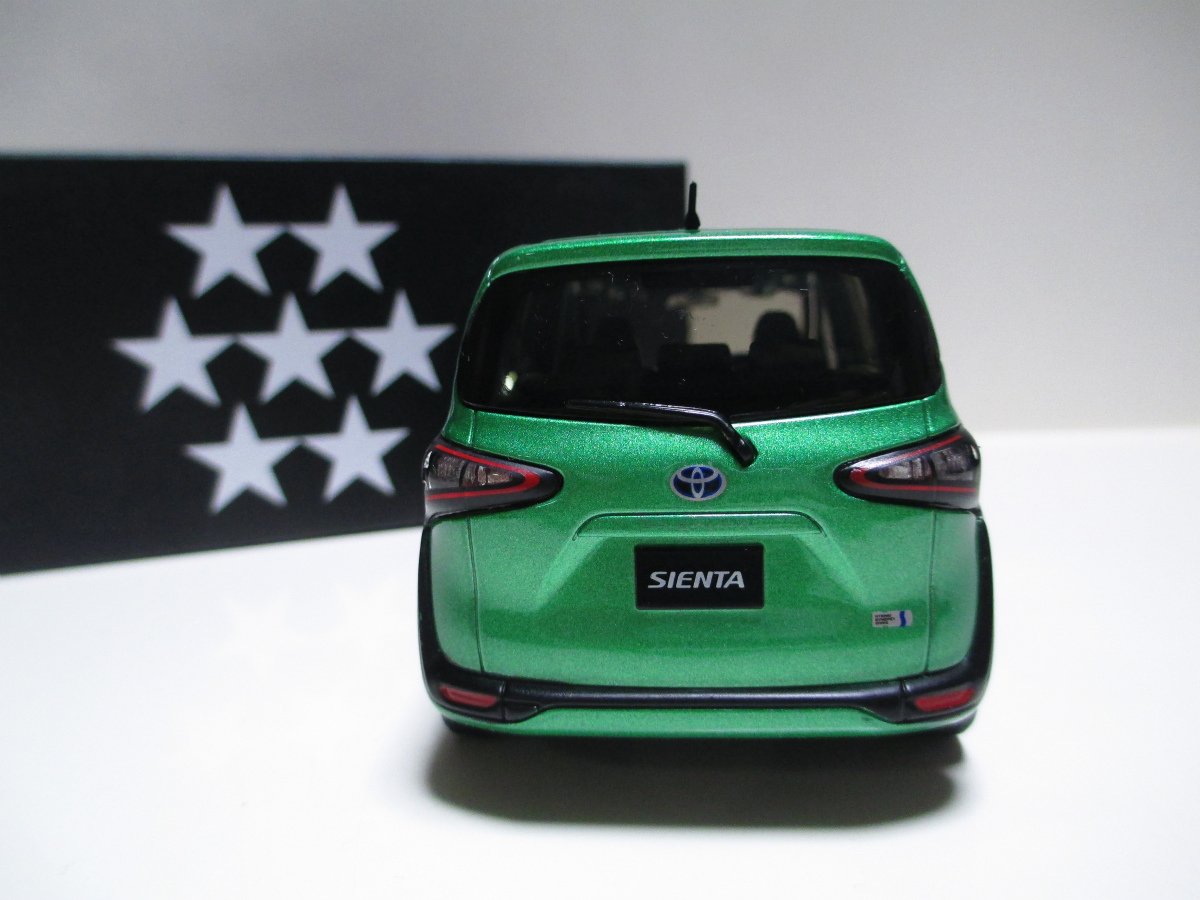 Amazon | 1/30 ミニカー 新型シエンタ Sienta 前期 非売品 カラー