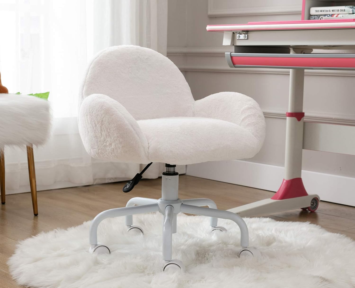Amazoncom Dm Furniture Kids Desk Chair Plush Faux Fur Children Study Chair Amazoncom Dm Furniture Kids Desk Chair Plush Faux Fur Children Study Chair