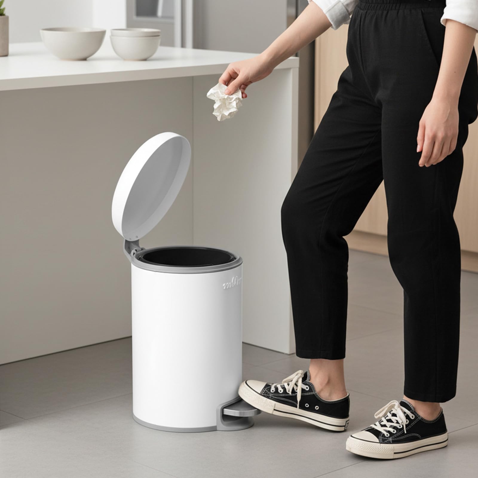 mVm Mülleimer Küche 20L, Mülleimer mit Deckel, Weiß | Soft-Close, Herausnehmbarem Inneneimer, Fingerabdrucksicher & Geruchsdicht, Edelstahl, für Küche, Haus und Büro, Badezimmer