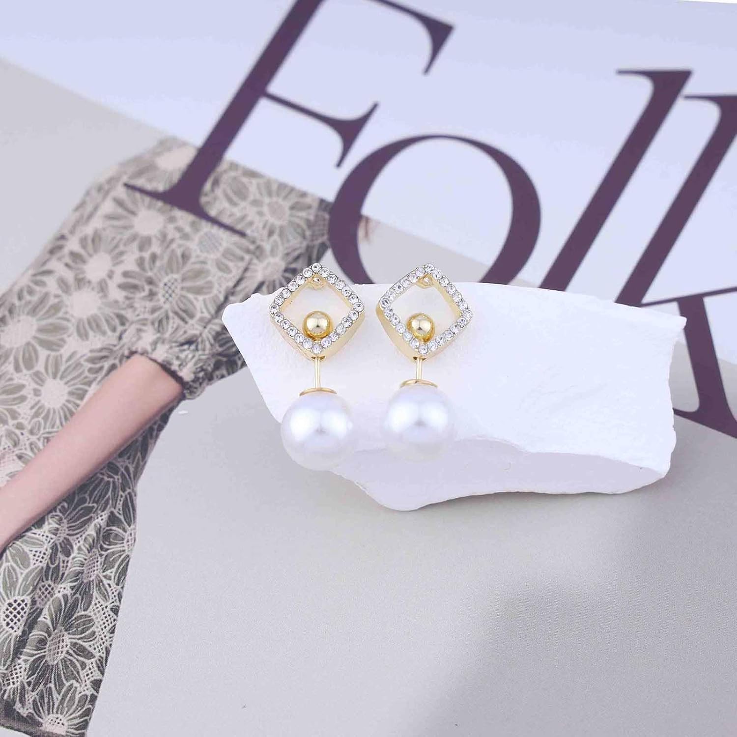 Vintage Crystal Square Earrings Rhinestone Pearl Drop Earrings Gold Pearl Dangle Earrings Hollow Sparkly Cz Square Stud Earrings Jewelry for Women - Image 3