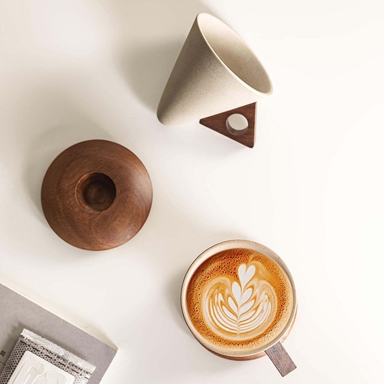 Vintage Cone Shaped Coffee Mug with Wooden Handle, 200ml Creative Cone-Shaped Mug with Wooden Base, Suitable for Home, Office, and Restaurants (2pcs)