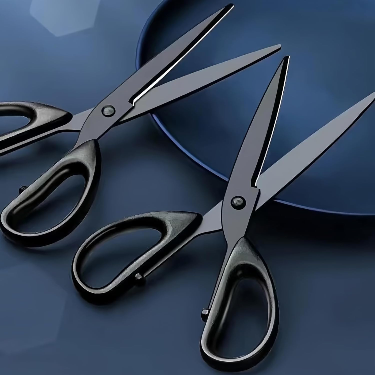 1pc of Large,Thick Black Scissors with a Black Anti-Rust Finish And a Non-Stick Coating,Suitable for Various Uses in Daily Home