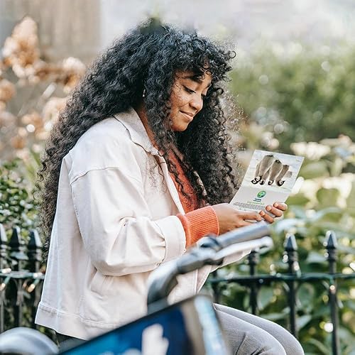 Miniatura 7 de Tree-Free Greetings EcoNotes - Juego de 12 tarjetas de notas de pollitos de pingüino emperador para todas las ocasiones con sobres, 4 x 6 pulgadas