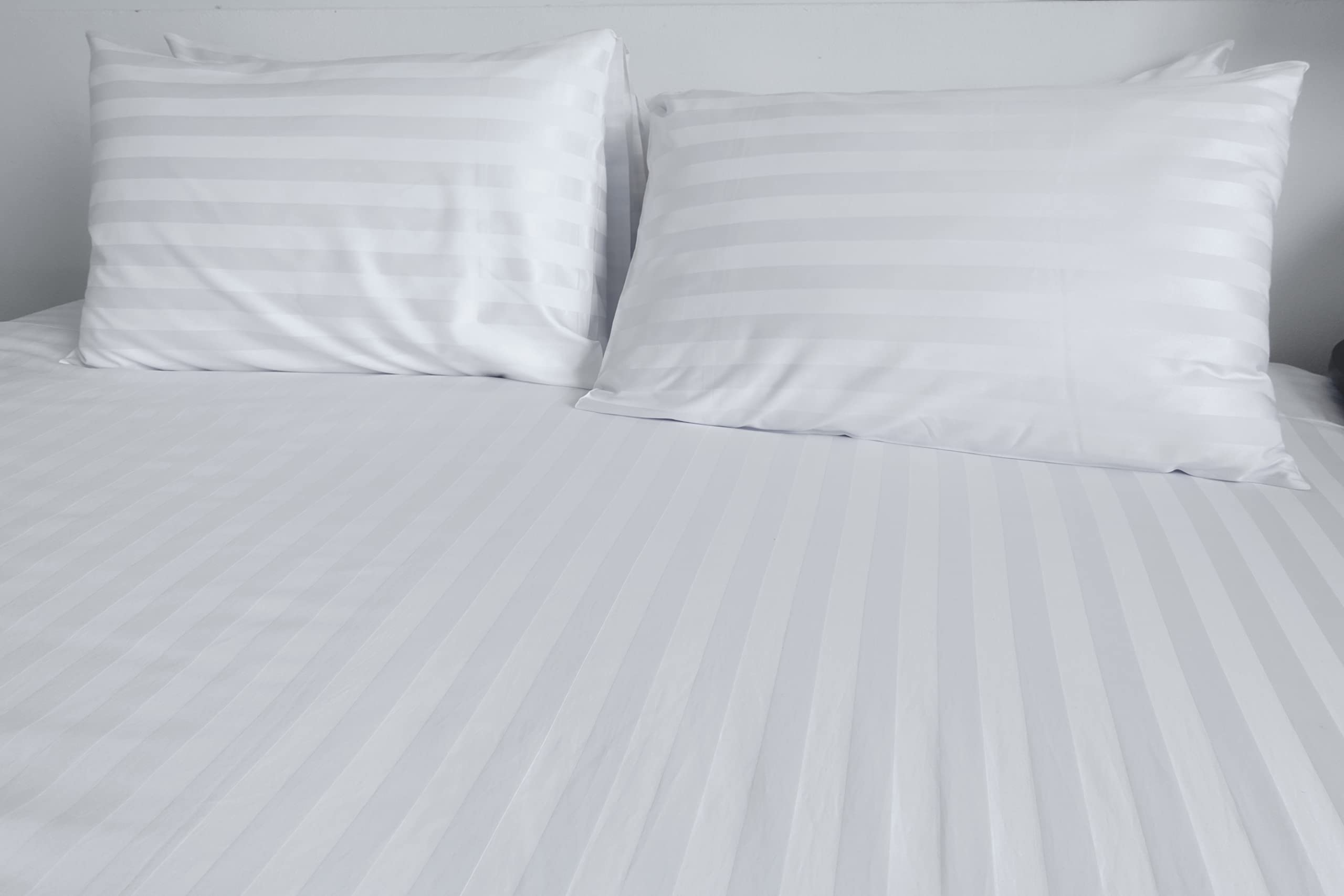 King Size Cotton 3 Piece Stripe Bed Sheet Set White- 400 Thread Count- 100% Long Staple Cotton Flat Sheet Set- Stripe Bed Sheet with 2 Pillowcases- Hotel Bed Linen- (1cm Stripe)