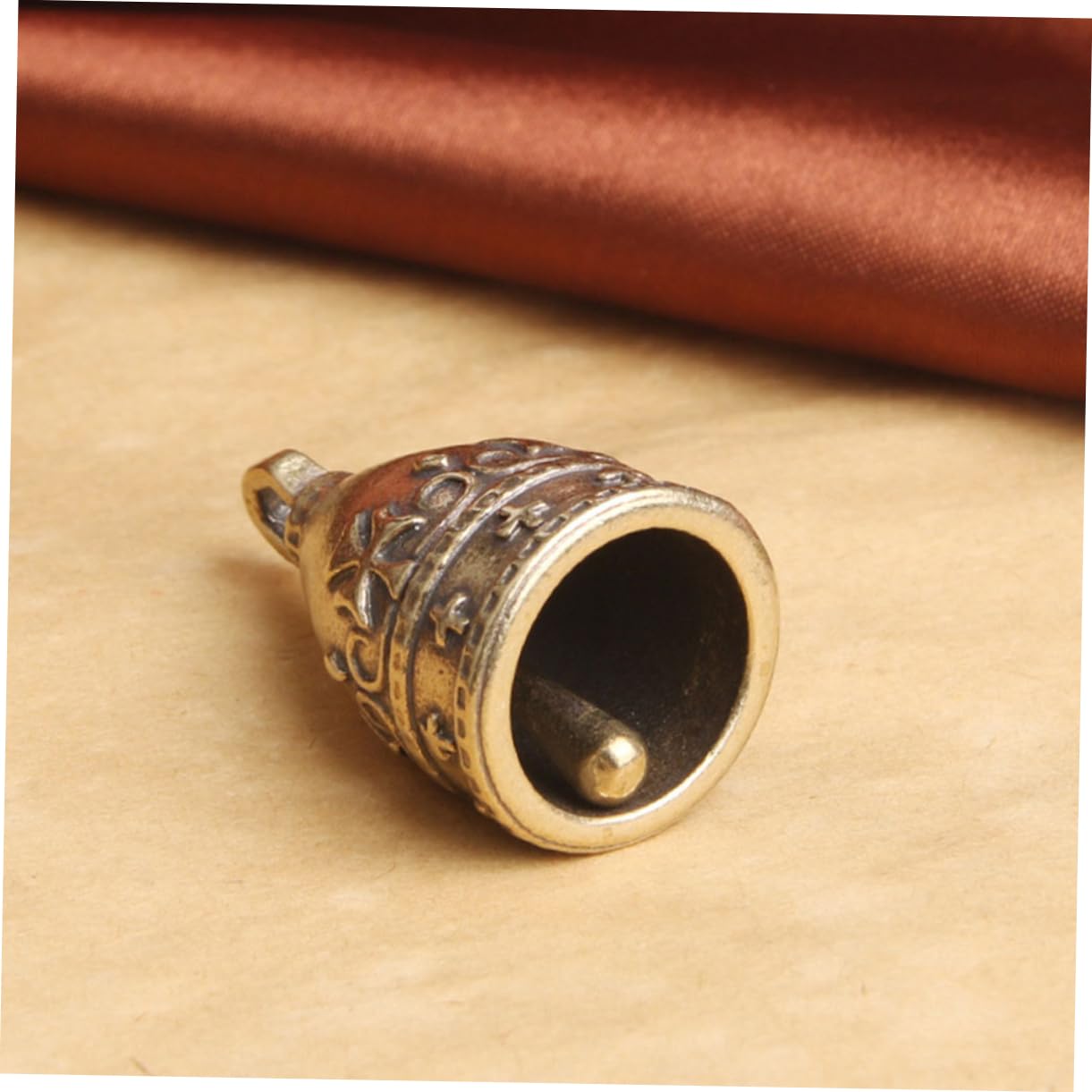 BESPORTBLE 4 Set Rame Invecchiato Vintage Campanelli Eolici Fai da Te Tromba Ciondolo Campana in Rame 4 Pezzi (Antico Invecchiato) Anello Pendente Hanger Cloche 4 Pezzi * 4