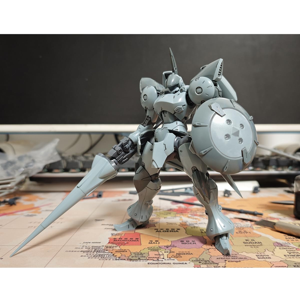 HIPLAY Sheik Mainland Super Cavalry Actaeon Light Gray (Dual Head Sculpts) 1/144 Scale Assembly Model Kits