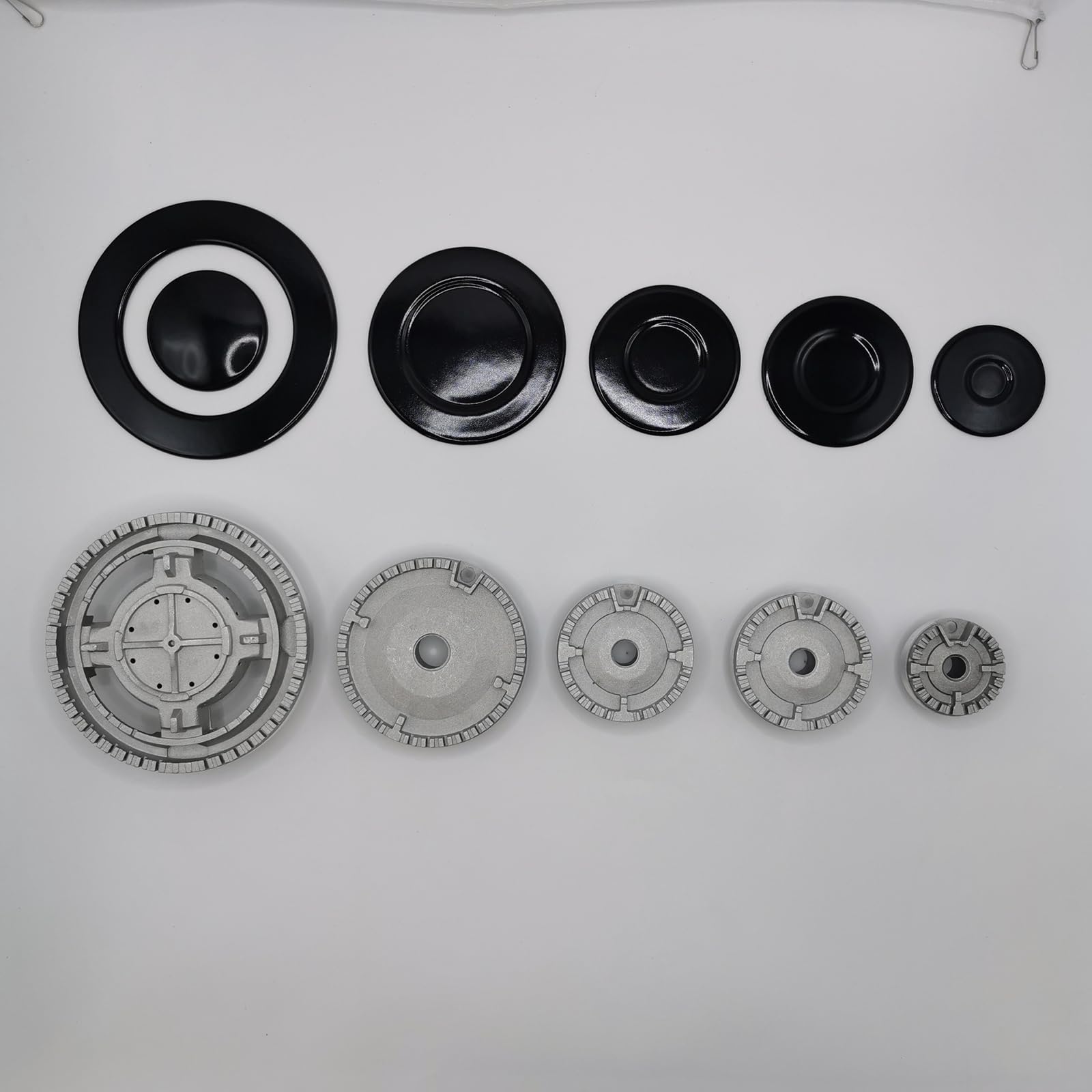 Coprifiamma per Piano Cottura a Gas - Set 11 Pezzi Universale in 3 Misure (55mm, 75mm, 100mm) | Resistente al Calore per Sicurezza | Protezione da Schizzi e Sporco | Per la Pulizia e Manutenzione