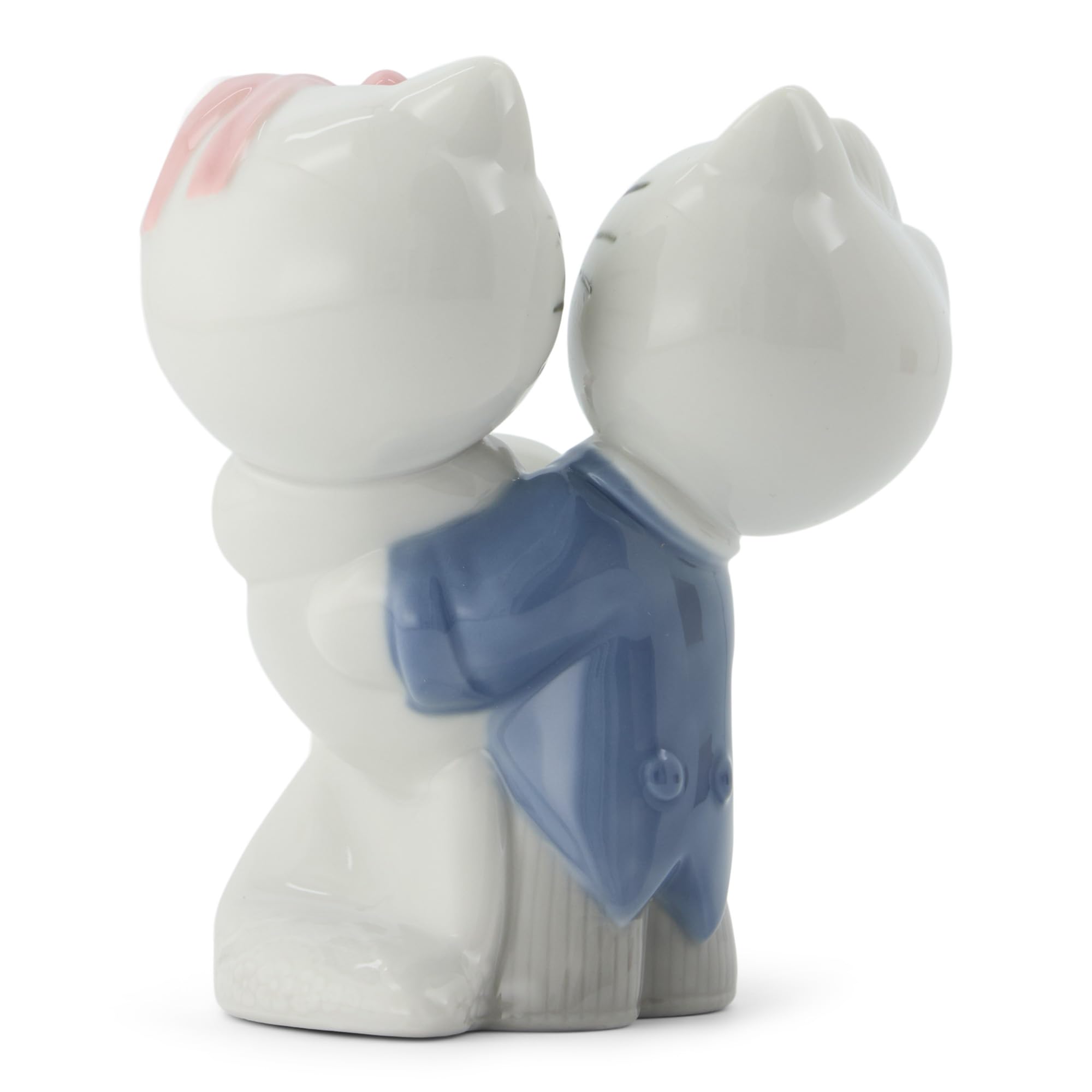 リヤドロ　キティ＆ダニエル　NAO Amazon.com: NAO - Porcelain Figure ¡Hello Kitty Gets Married