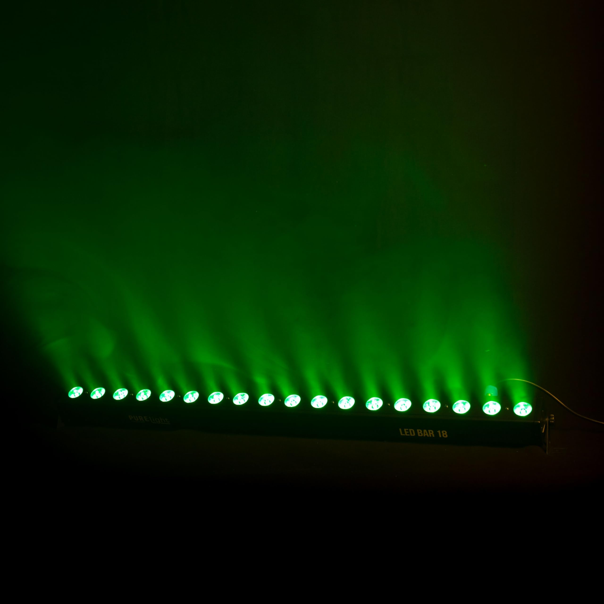 PURElight LED Bar 18-60W Leistung, 18x 3W RGB, DMX Steuerbar, 35° Abstrahlwinkel, Power Twist Anschluss, Inklusive Leuchtmittel und Anschlusskabel - Perfekt für Veranstaltungen und Partys