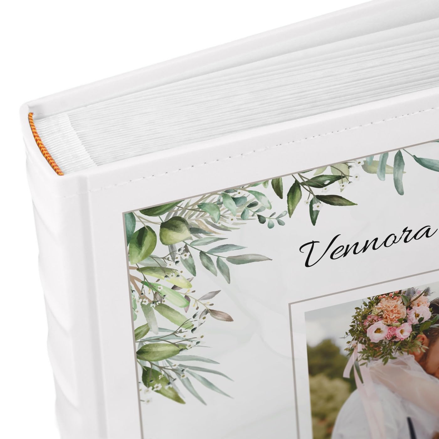 Maverton Einsteckalbum mit Aufdruck für 500 Fotos - Fotoalbum zum Einstecken 10x15 cm - 33x33cm - Weiß - personalisierte Geschenke zur Hochzeit - Hochzeitsgeschenk für Brautpaar