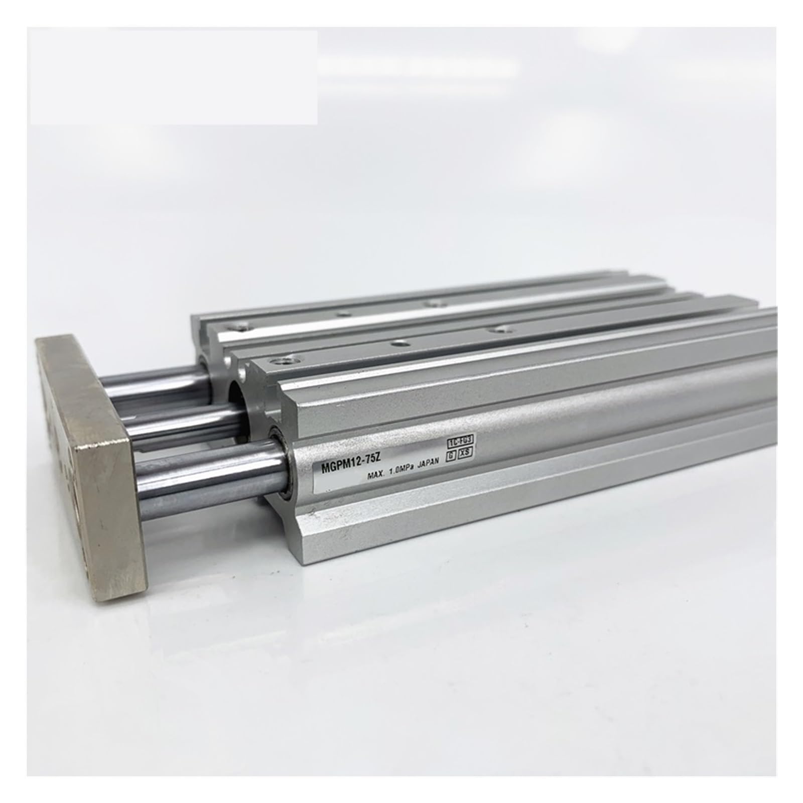 Guide compact avec pneumatique stable MGPM12 cylindre trois axes