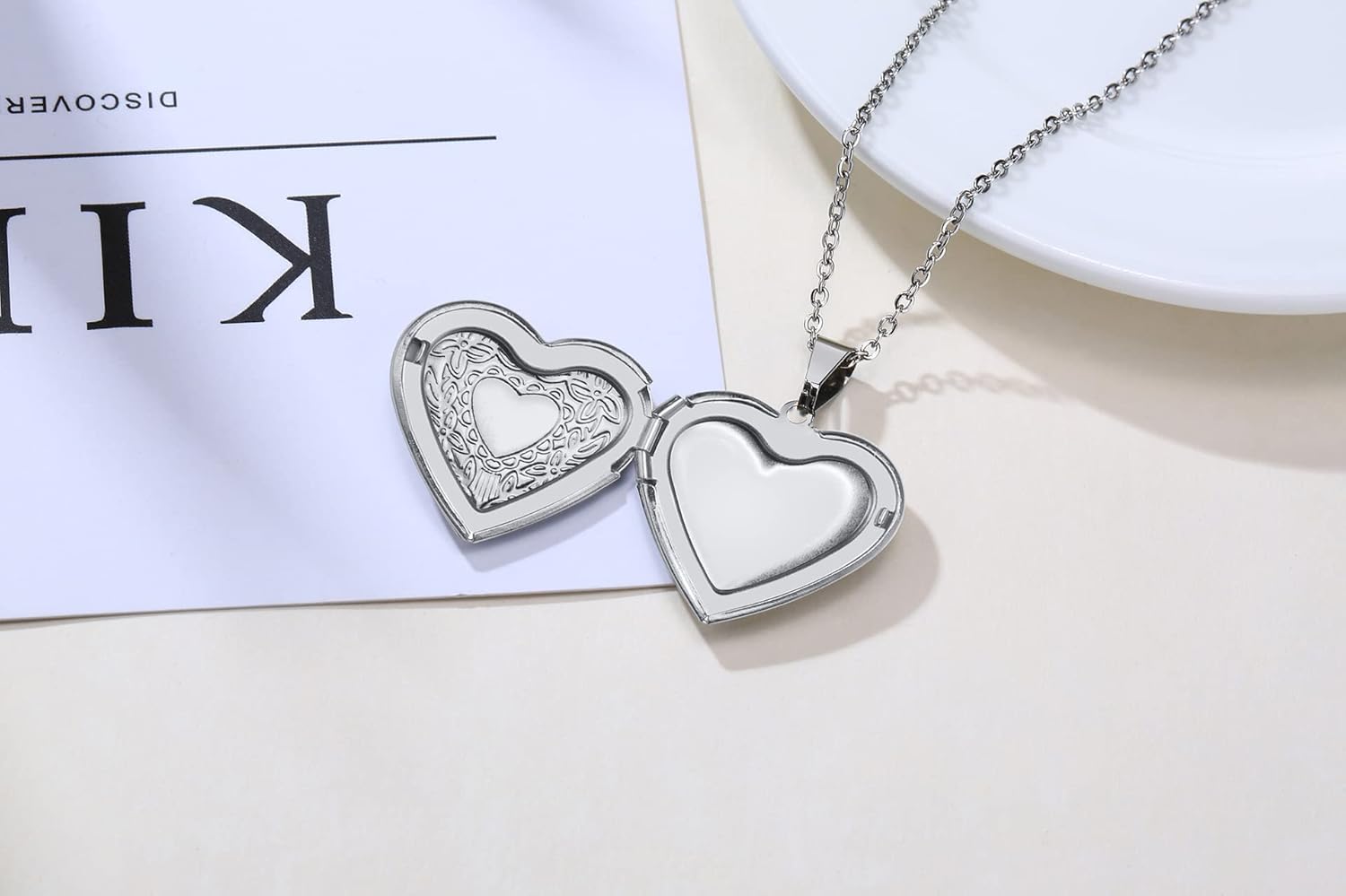 2 Pcs Locket Necklace that Holds Pictures Stainless Steel Locket Pendant Necklace Memory Photo Pendant Necklace for Women Girls - Image 5
