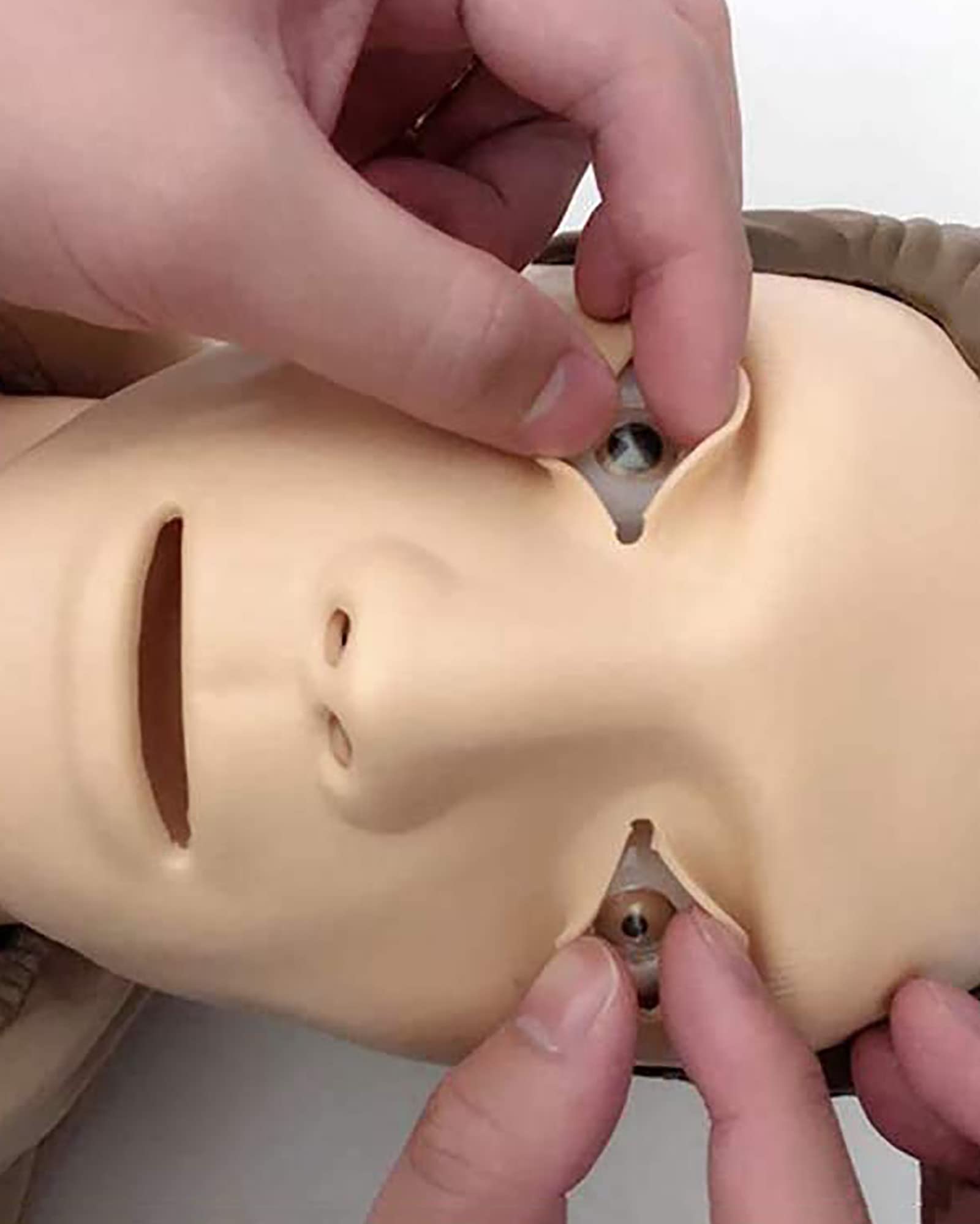 Mannequin de Formation de Premiers Secours en RCR Demi-Corps avec défibrillateurs Simulateur de réanimation Cardio-pulmonaire Adulte Modèle d'étude de la Respiration Artificielle