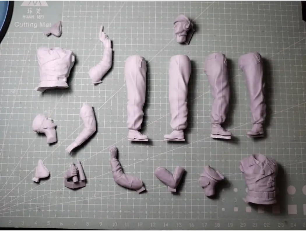 1/16 2pcs Resin Model Kit German Soldiers Tank Crew WW2 Unpainted