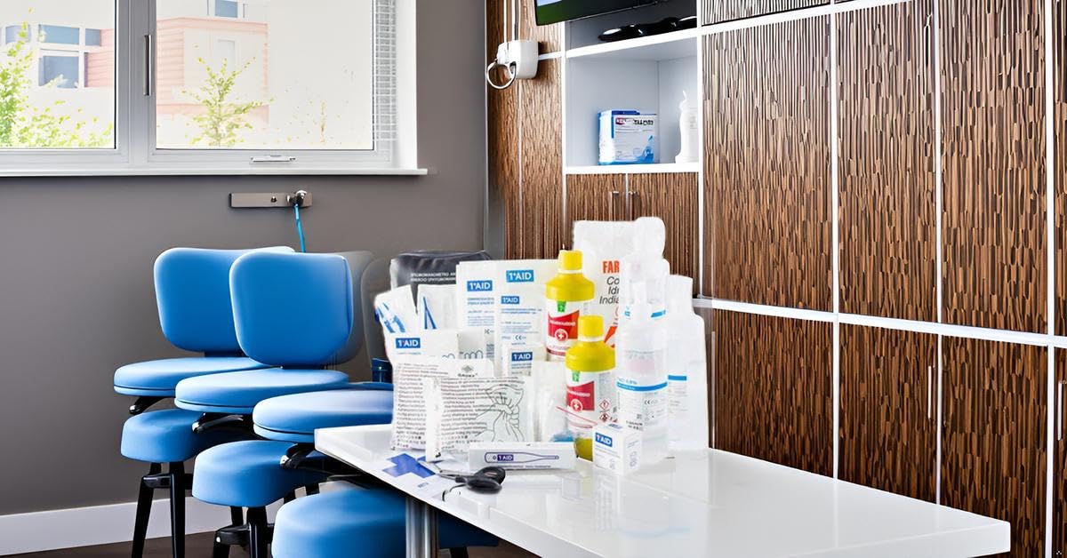 Rocard ® | Kit Di Reintegro Cassette Pronto Soccorso Allegato 1 | Art. 205 Pr big 005 Allegato 1 gruppo ab Senza sfigmomanometro |