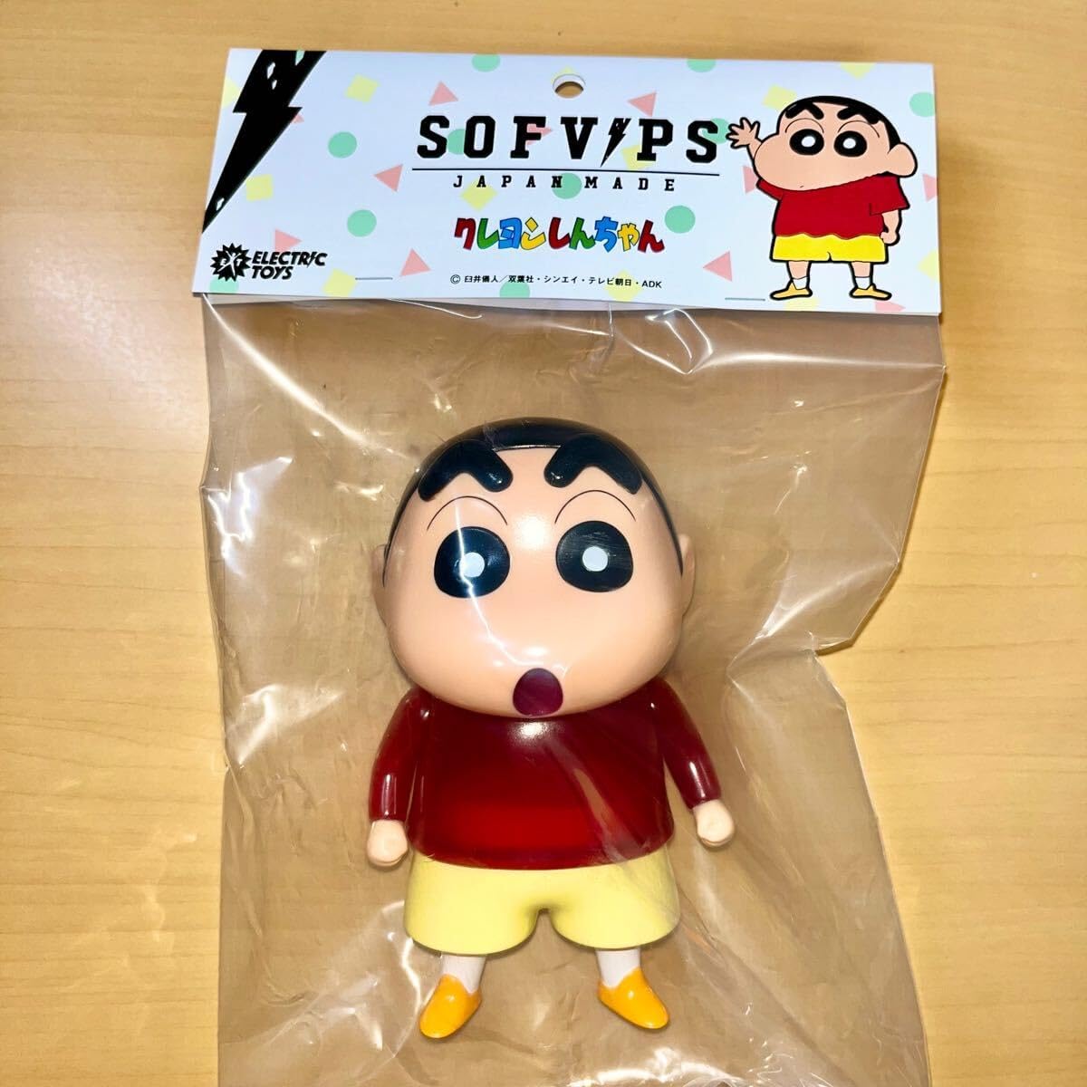 sofvips クレヨンしんちゃん　クリアレッド 楽天市場】SOFVIPS 野原しんのすけ クリアレッド : electric