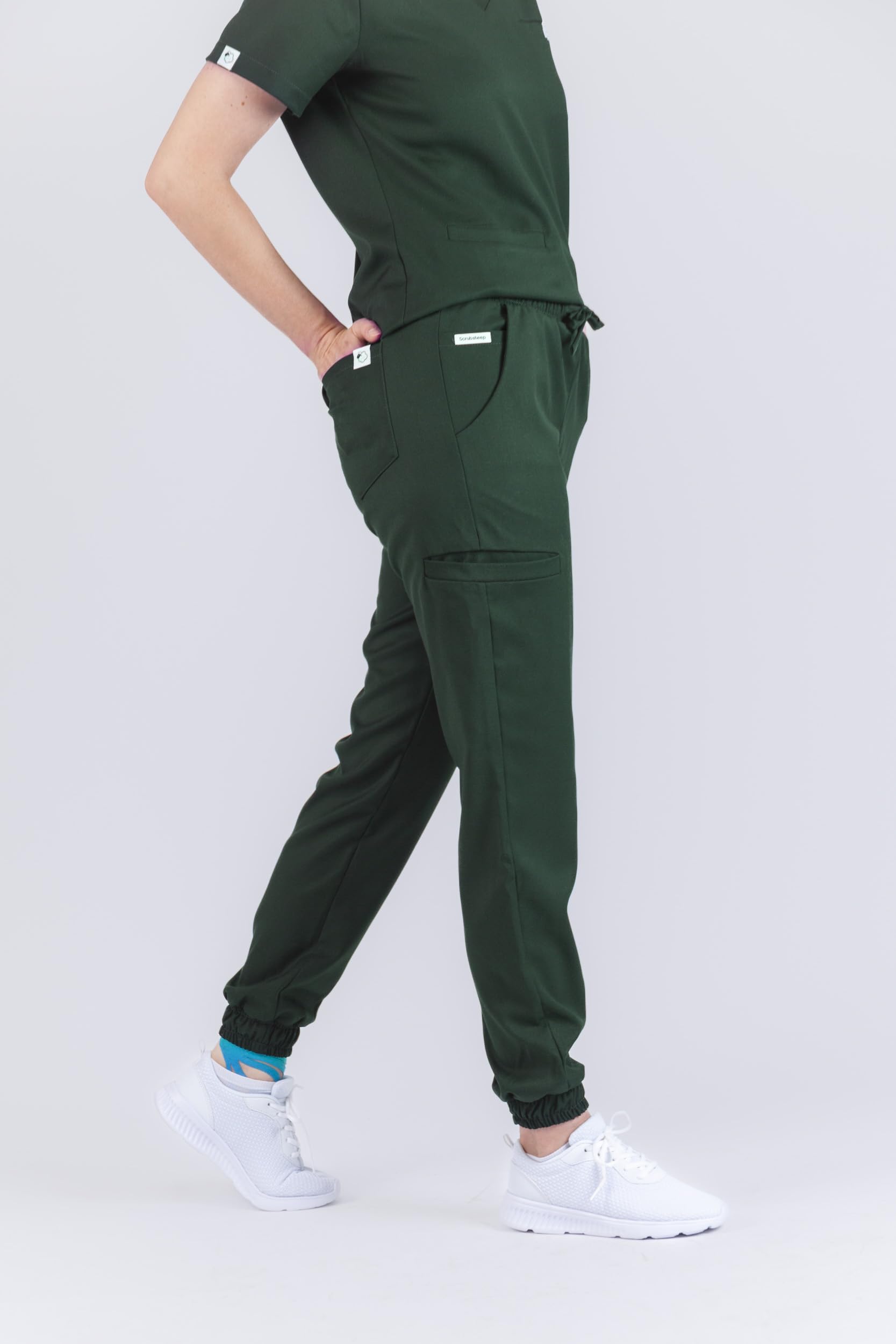 Comfy Jogger damski komplet medyczny z bluzą i spodniami