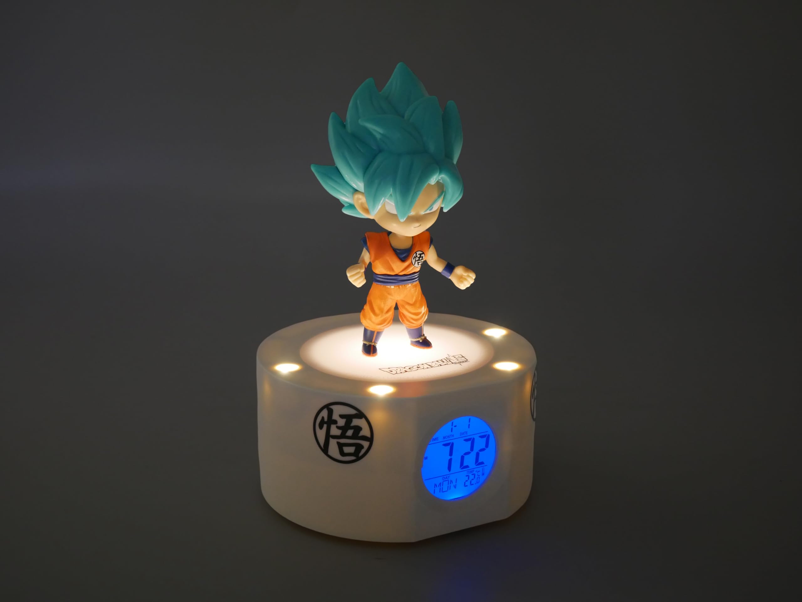 ドラゴンボール改 ツインベルクロック 孫悟空とピッコロの伝説の目覚まし時計 Amazon.co.jp: TEKNOFUN - ドラゴンボール超悟空 ライトアップ目覚まし