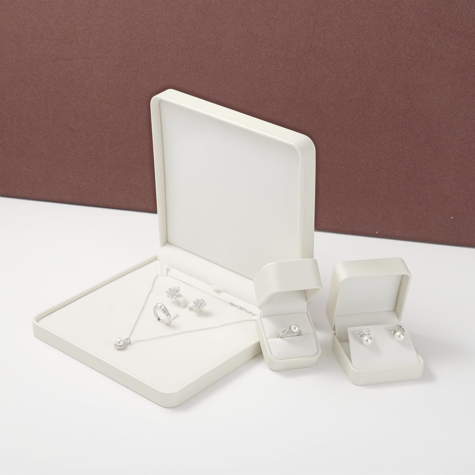 boîte à bijoux rangement de bijoux organisateur de bijoux présentoir de bijoux boîte cadeau pour bague boucles d'oreilles colliers (blanc)
