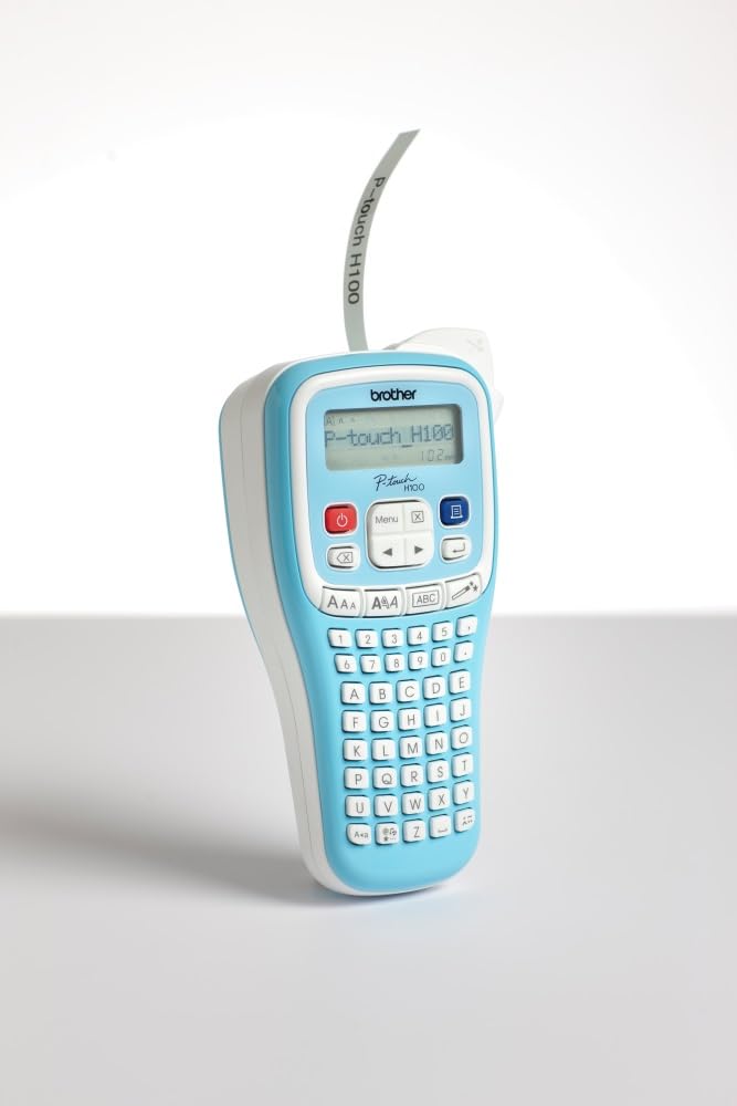 Brother PTH100. Rotuladora electrónica de Mano ergonómica para el hogar y la Oficina con Pantalla LCD.