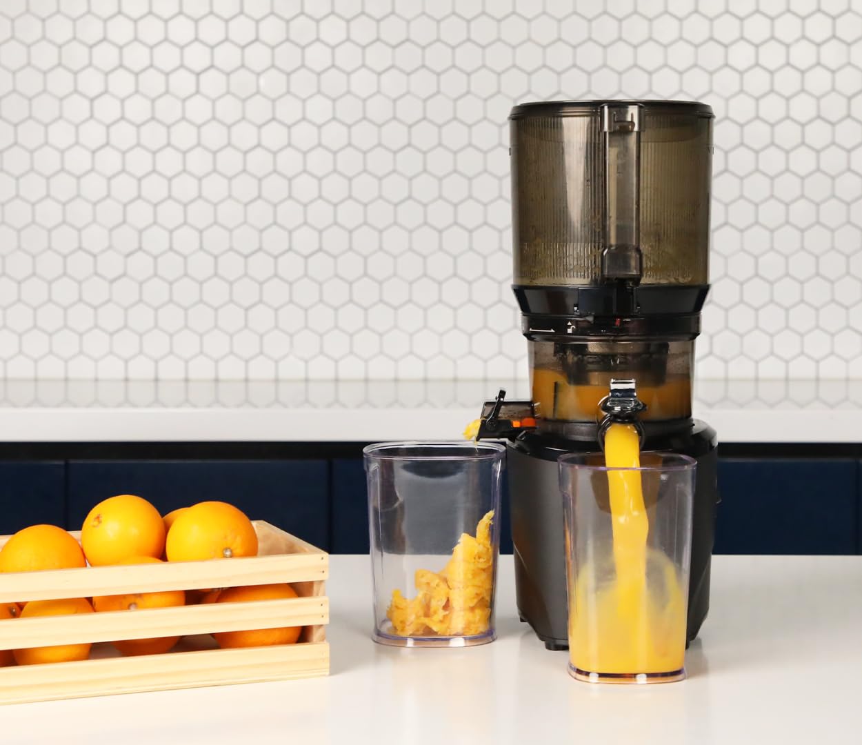 Kuvings Extracteur de jus AUTO10S avec 2 bouteilles en verre, découpe automatique, panier XXL 3L