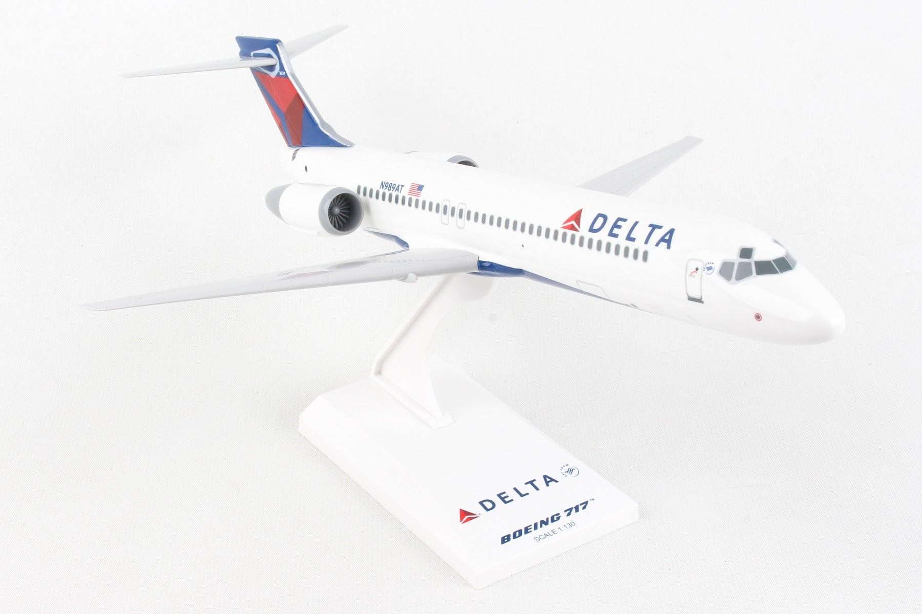 Amazon.com: Skymarks Delta Boeing 717 Model Airplane 1/130 Scale