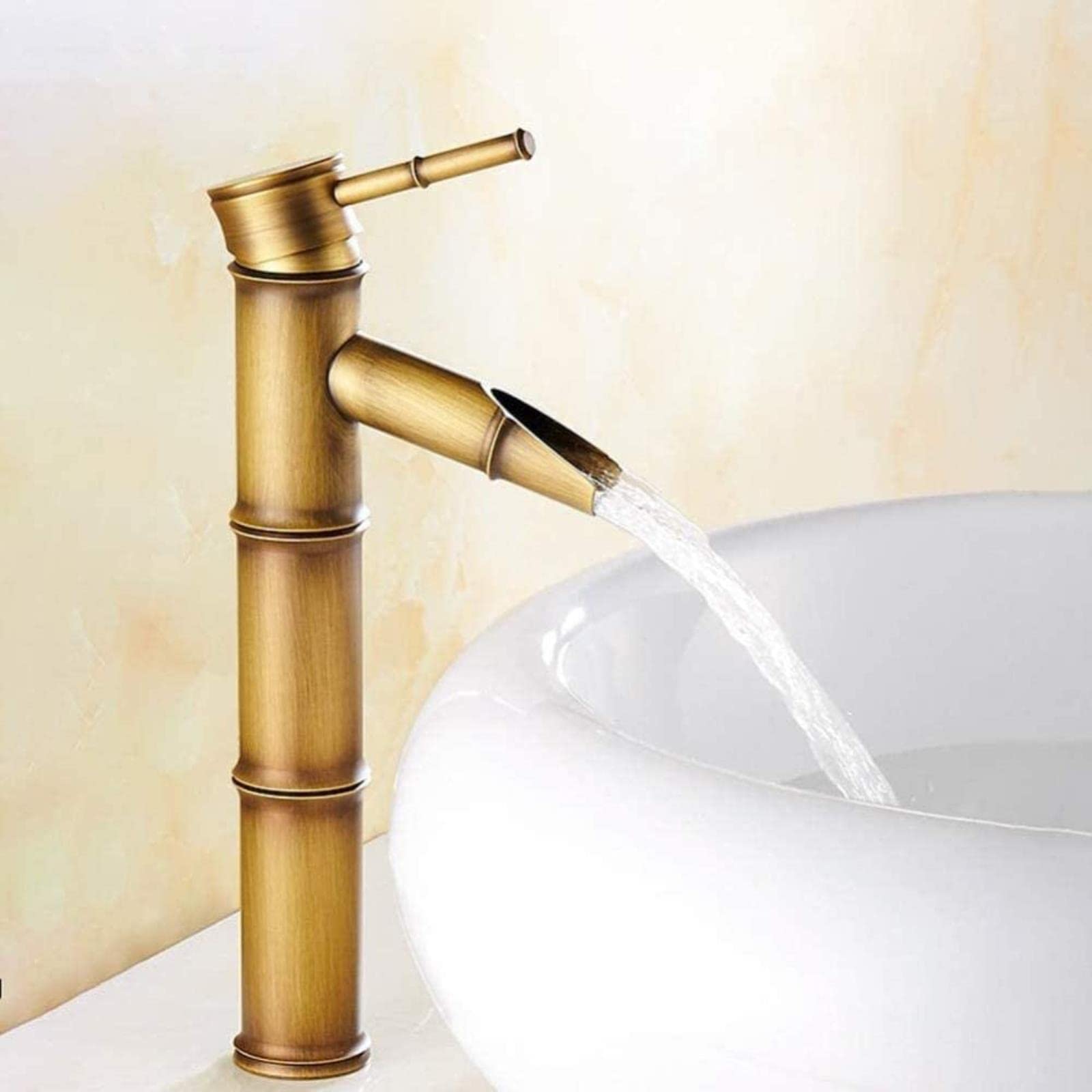 Robinet de cuisine haut cascade en laiton pour préparer vos repas en douceur
