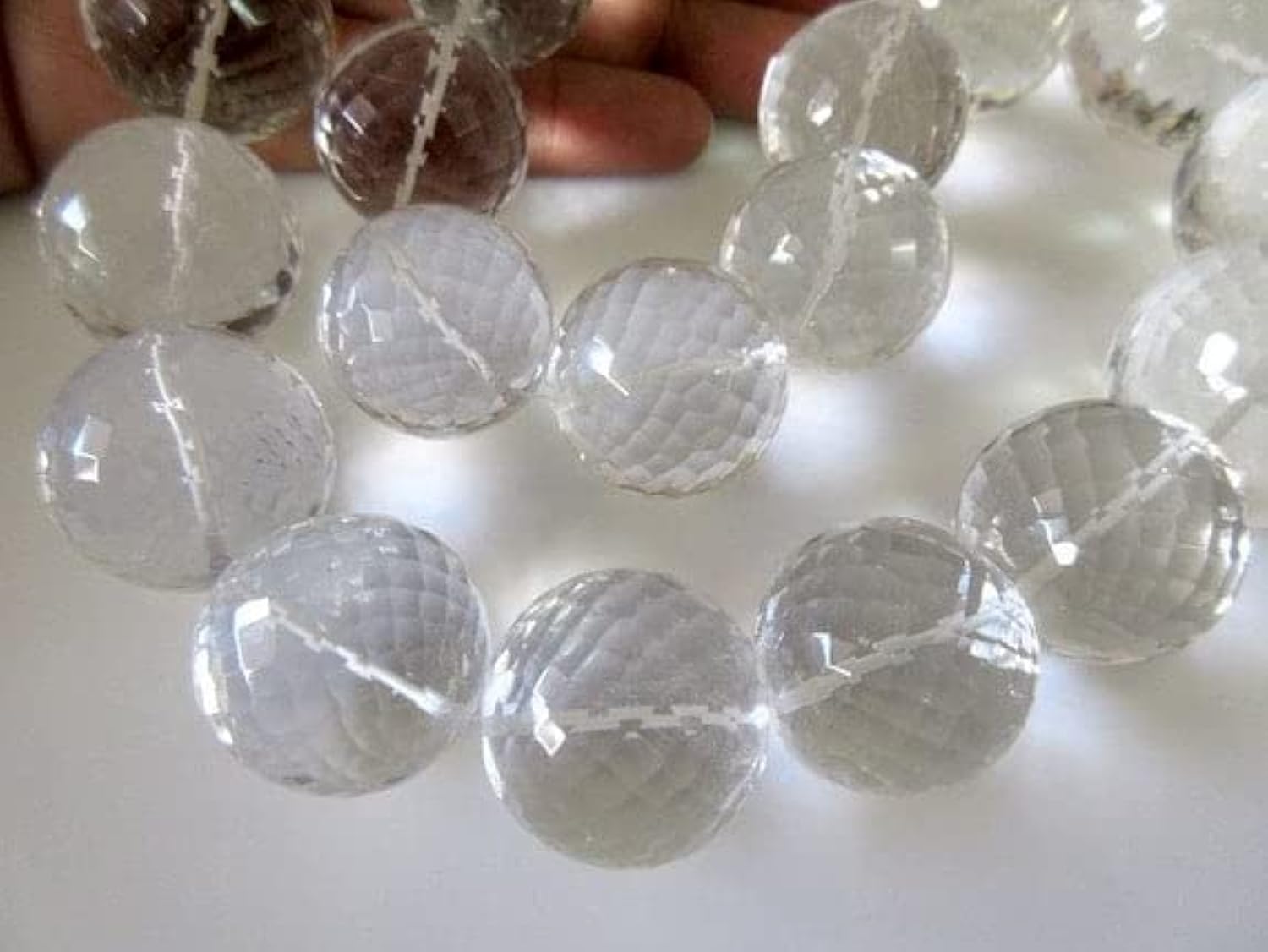 Quartz rose perles pour fabriquer un collier d'été élégant lors d'ateliers créatifs