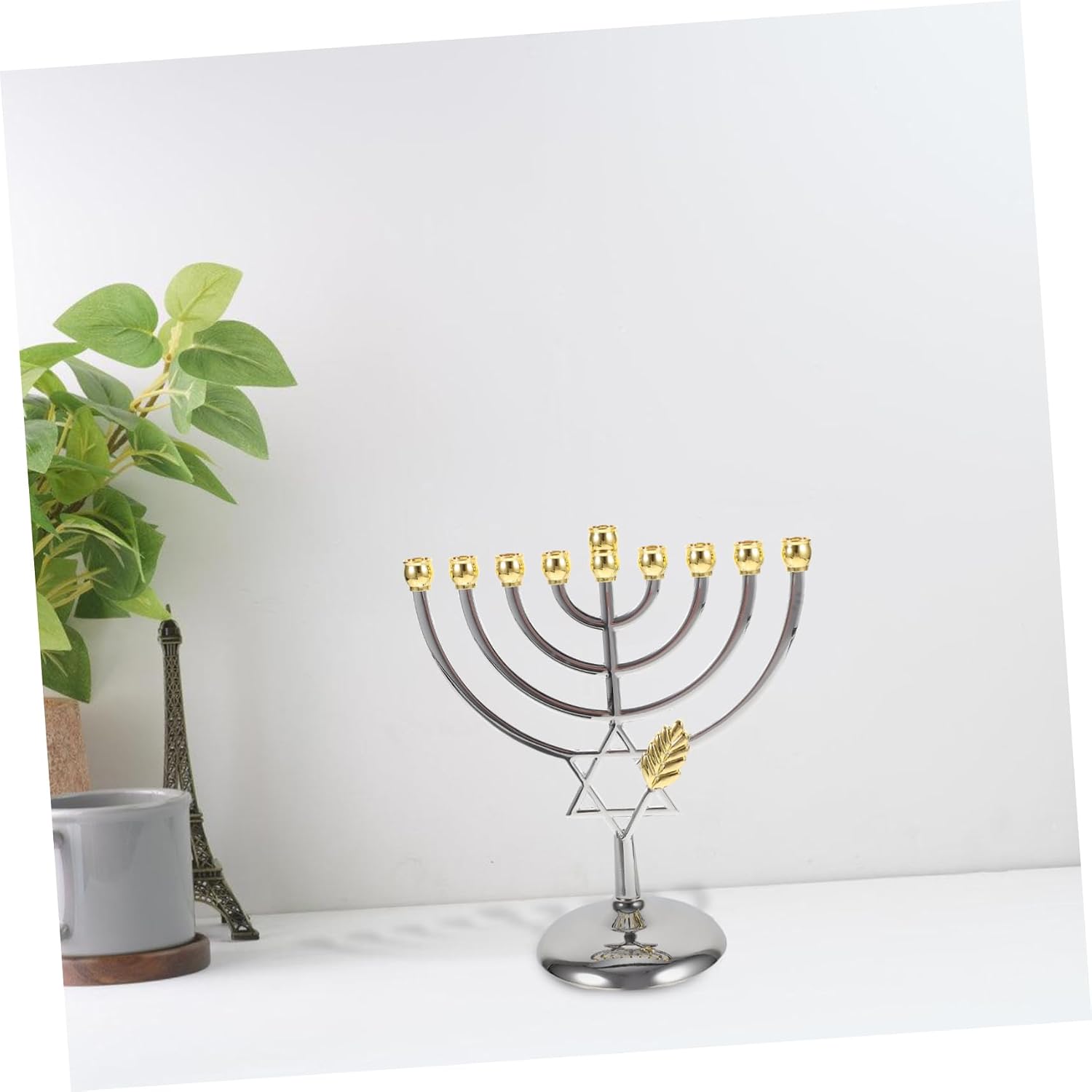 Metal Hanukkah Menorah Candle Holder with Star of Desktop Candle Stand for Jewish Festival Decoration and Party Ambiance