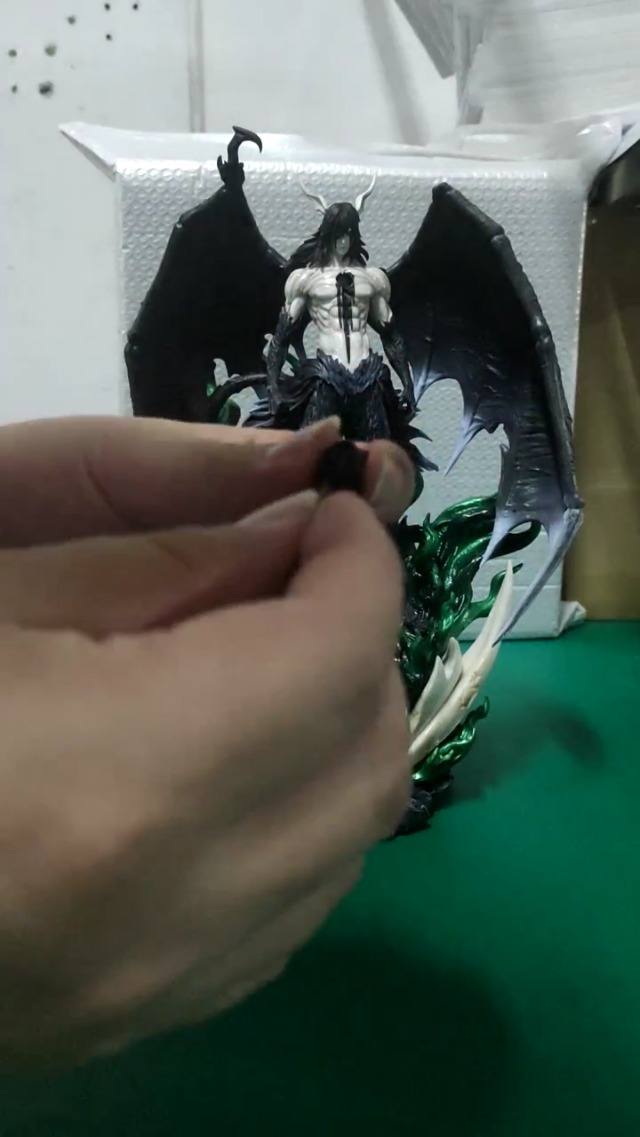 Statue de Ichigo creux Grande Figur de 32 cm Version de base Deluxe Ichigo cornu Figur de bataille d'action Grande statue Anime Modèle de collection décoratif Cadeaux