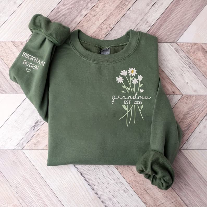 NAZENTI Personalized Flower Sweatshirt for Women, Embroidered Grandma Gift3