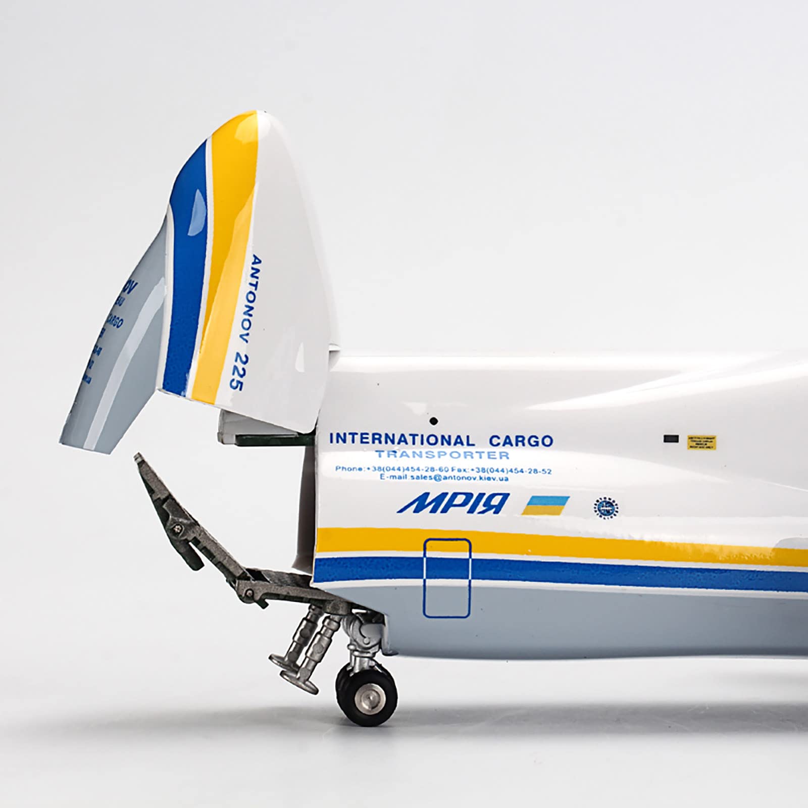 Amazon.co.jp: 1：200スケールモデルジェット大型モデル飛行機