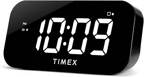 Timex Reloj despertador con pantalla grande y puerto de carga USB de 5 W, reloj despertador digital para dormitorio incluye adaptador de corriente