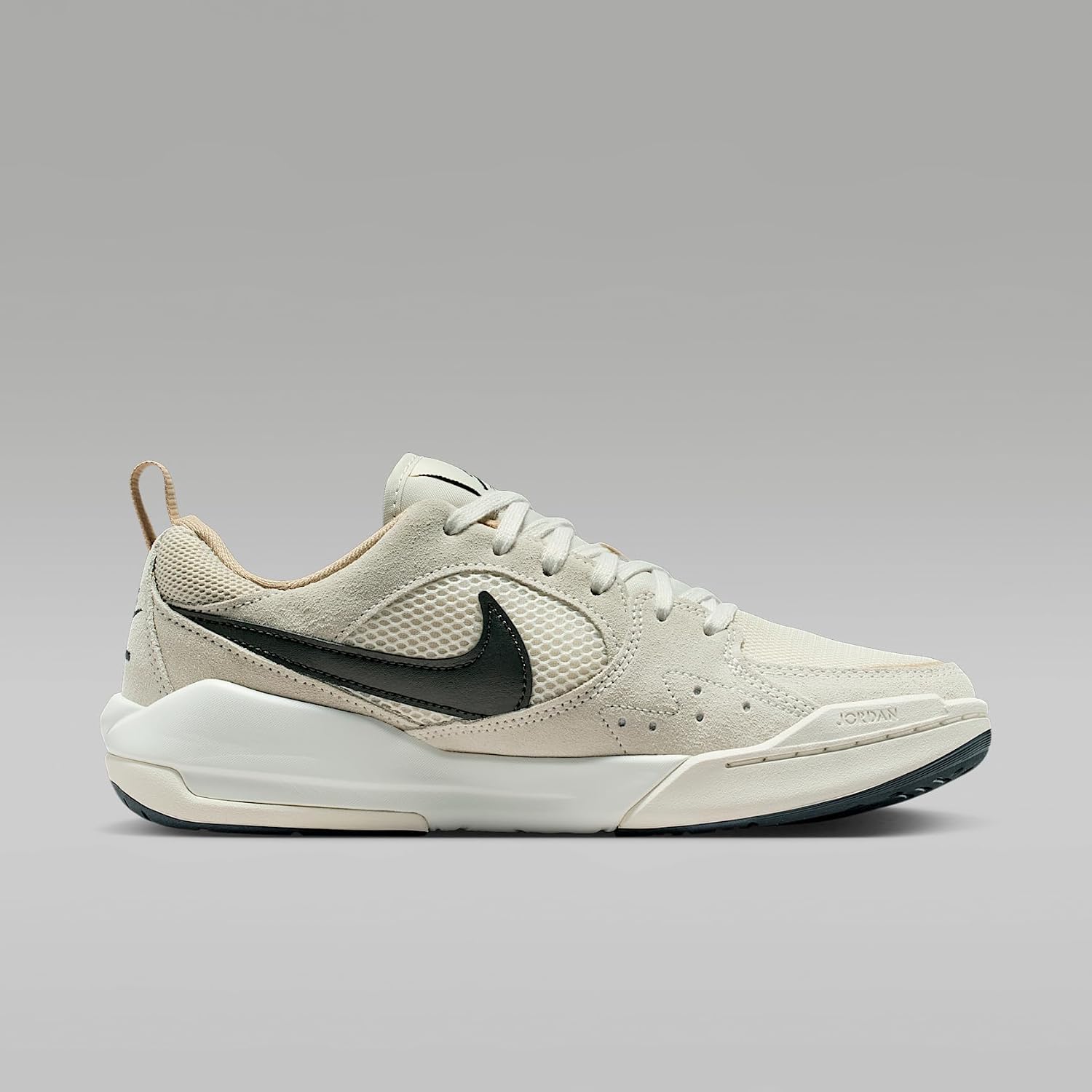 Jordan CMFT Era Women's Shoes (Light Orewood Brown/Hemp/Sail/Anthracite) Size 5
