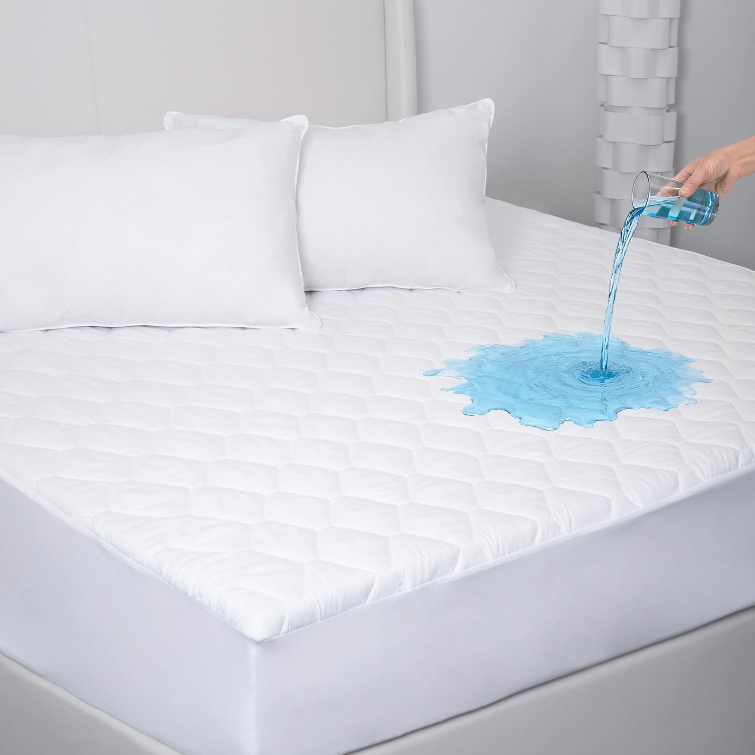 PDXM Waterproof Mattress Protector, Mattress Cover, Soft, Breathable,Noiseless, Deep Pocket 6-18 inches, White for Home Hotel Bedroom,Easy wash (Full)