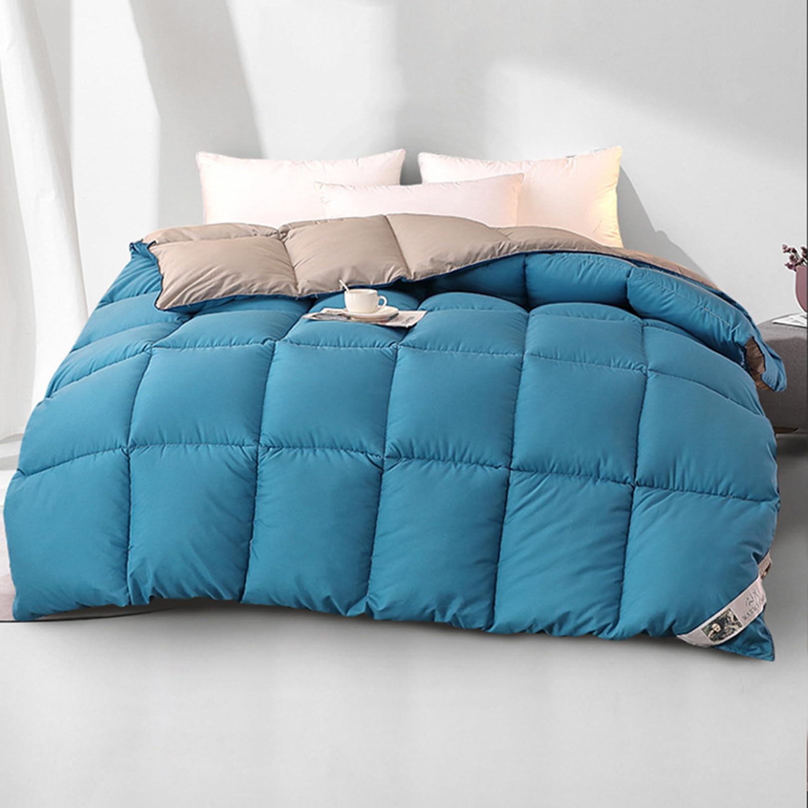 Yinghesheng Coverless Duvet Single Double King Size 4.5 Tog, Soft Comfortable Lightweight Bedding Microfibre Summer Quilt with Corner Tabs, Blue,220x240cm