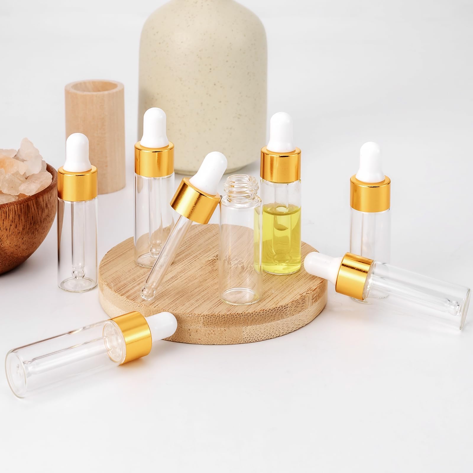 Kesell Mini-Glas-Tropfflaschen, 5 ml, klare Glasflaschen mit Pipette für ätherisches Öl, kleine Reiseflasche mit 5 Kunststoff-Tropfen, kleine Probenflaschen mit Deckel, goldfarben, 100 Stück