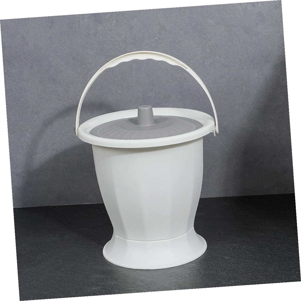POPETPOP Vaso Usare, p e Urinare Portatile in Plastica Coperchio Facile per Adulti e Anziani, Adatto Casa e Viaggio