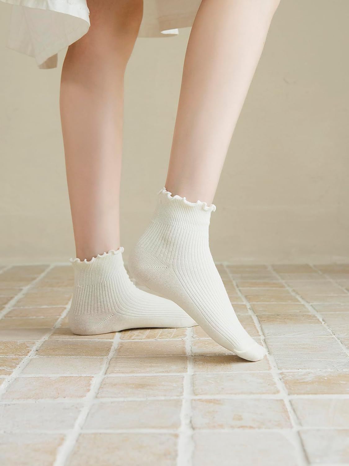 Yawlsow Women's Ruffle Socks, 6Pairs Cute Frilly Ankle Turn-Cuff Casual Socks, Frilly Edged, Knit Cotton Lettuce Crew sock - Image 5