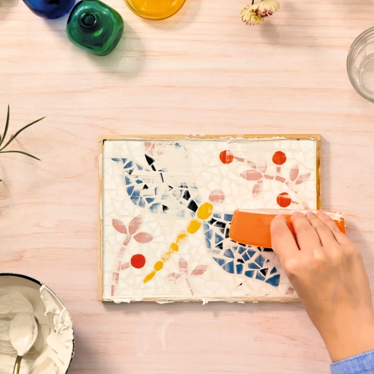 DJECO Atelier 72 Kit mosaico per adulti, kit creativo fai da te con piastrine in ceramica, strumenti e video tutorial, serie AGA, artigianato meditativo