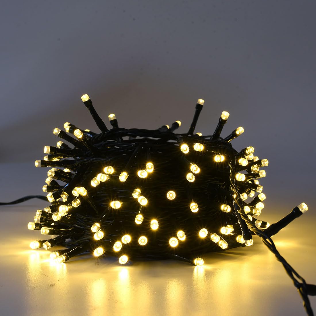 Partenopea serie stringa catena luminosa di luci 2000 LED per albero di Natale da Esterno natalizie ed Interno controller con 8 giochi di luce e Memoria cavo verde (Luce calda, 100 metri)