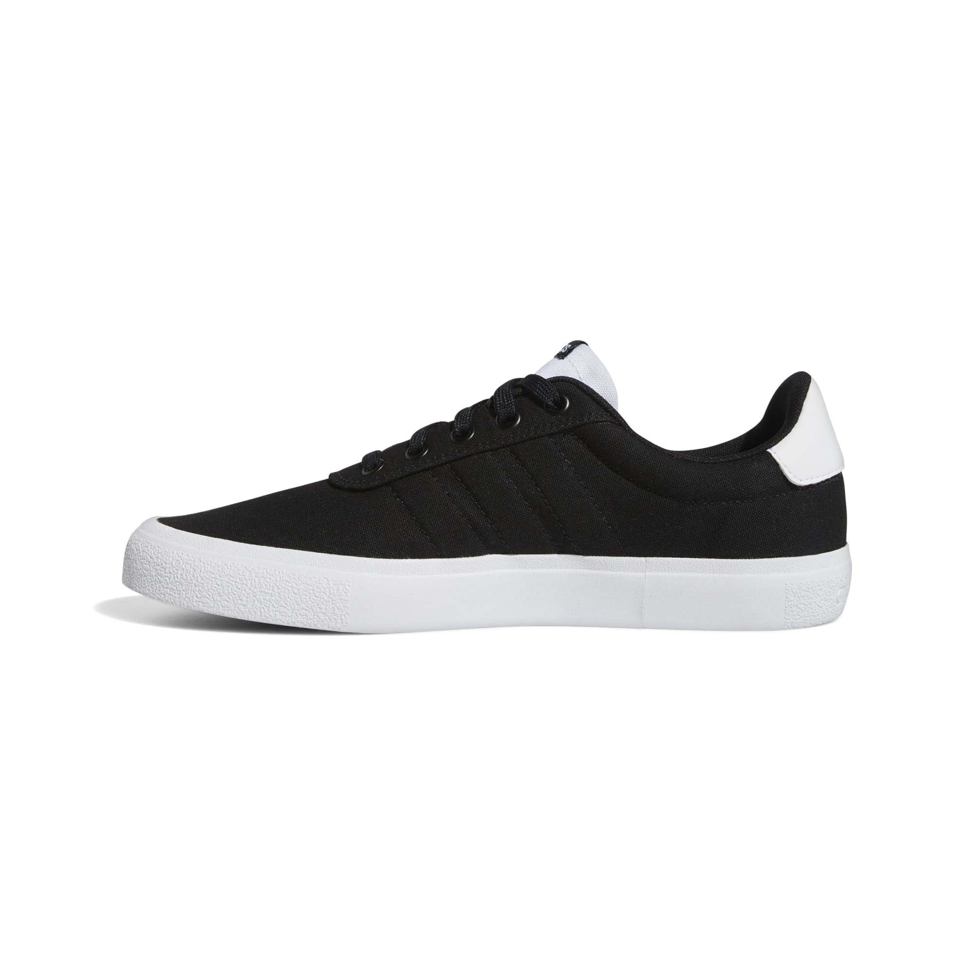 adidasVulc Raid3r Skateboarding mens Trainers
