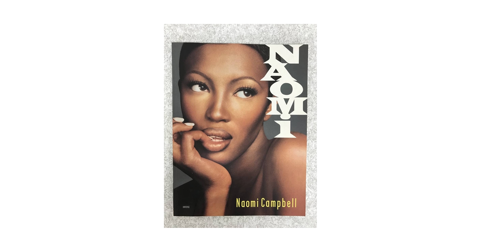 Amazon.co.jp: ナオミキャンベル Naomi Canpbell 写真集 MAOMI